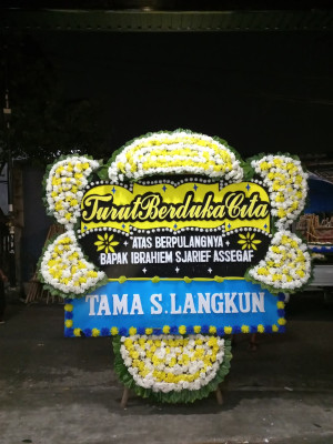 Papan Bunga Duka di Kaligangsa